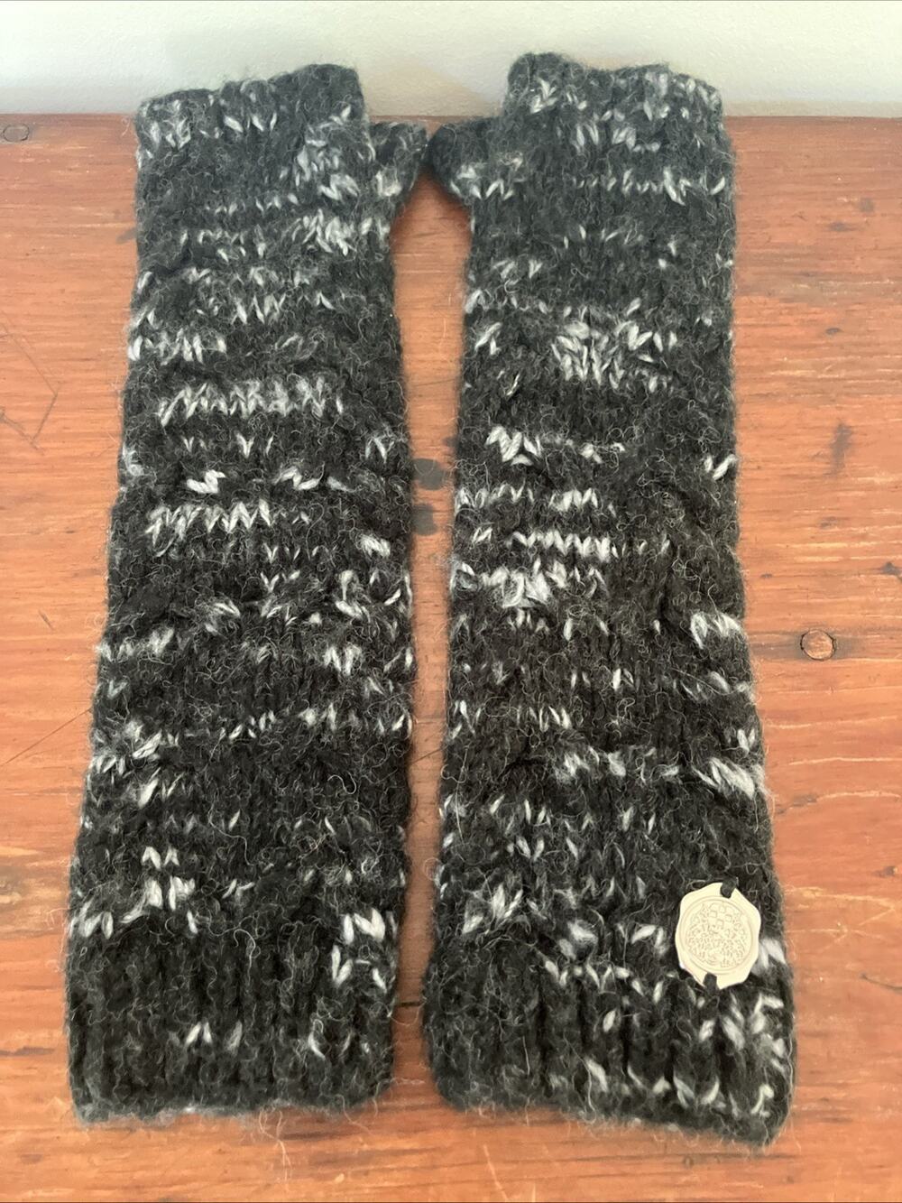 Pair Vince Camuto Wool Blend Chunky Knit Fingerless Gloves Mittens One Size